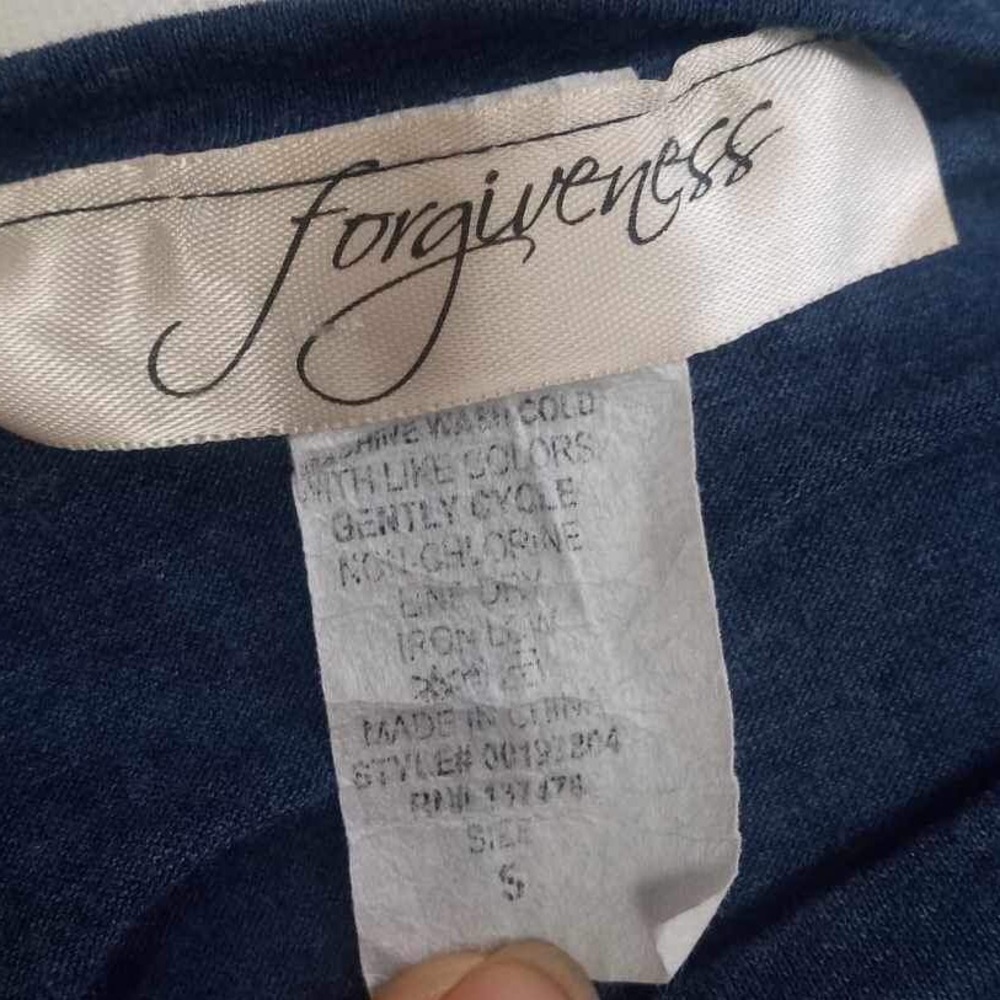 Forgiveness/blouse - Picture 3 of 4